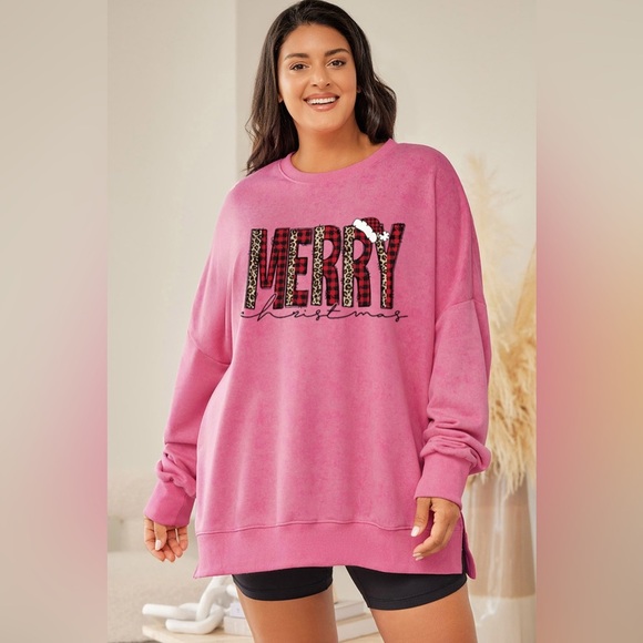 Plus Size MERRY CHRISTMAS Round Neck Slit Sweatshirt - Picture 1 of 4
